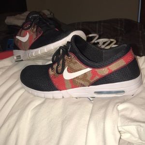 Nikeid custom janoski air maxes